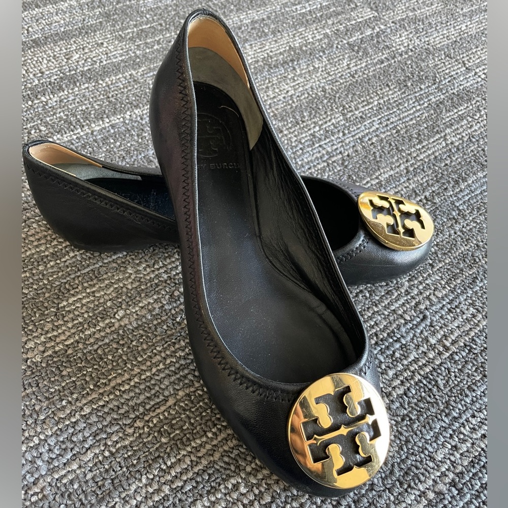 Black and Gold Leather Tory Burch Ballet Flats Size 6.5